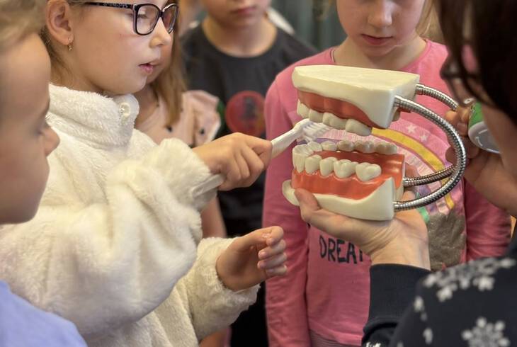 Fog�pol�sr�l tanultak kis els�seink